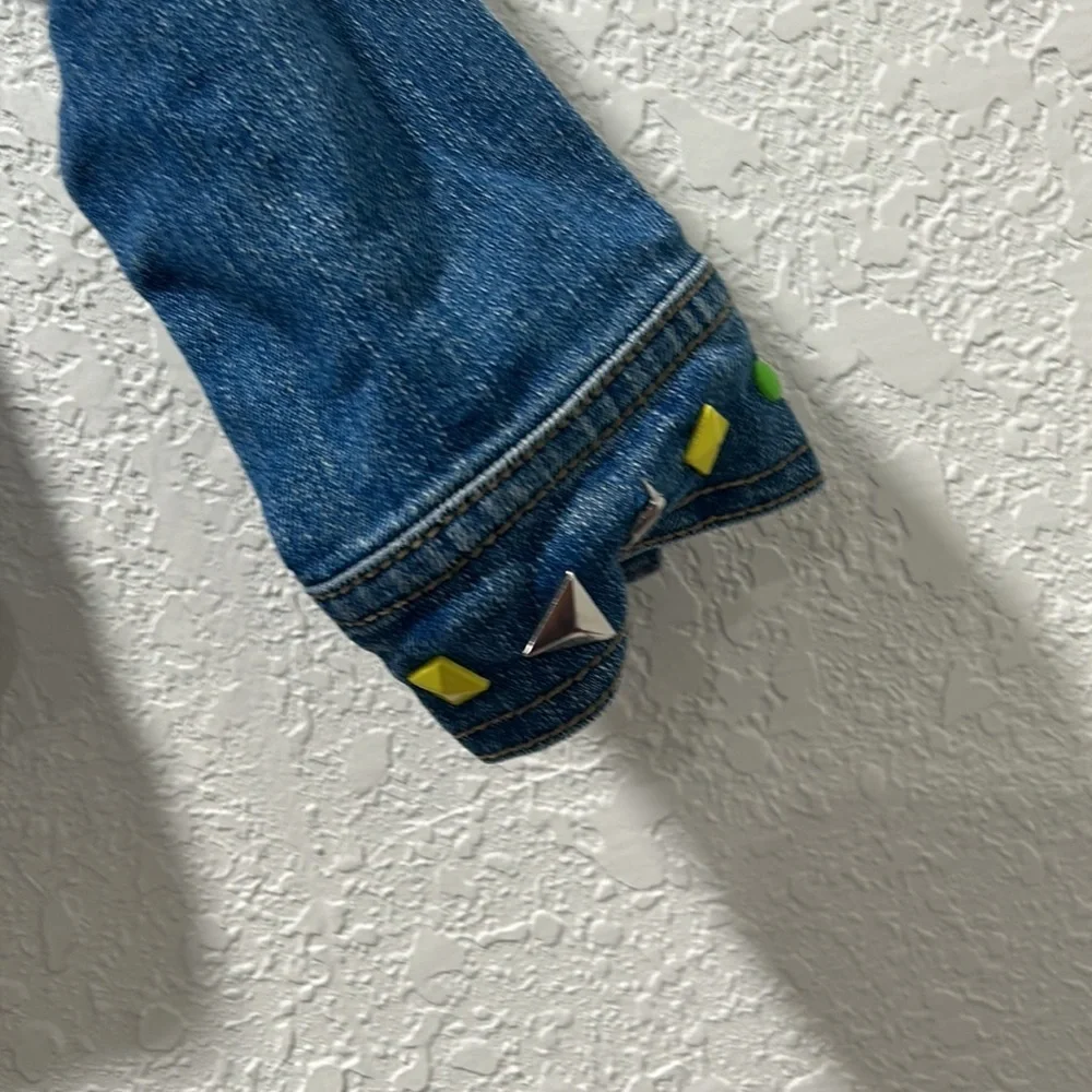 The children’s place blue Jean jacket size 5/6 GUC